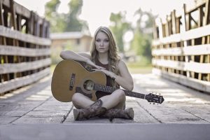Woman w/ guitar